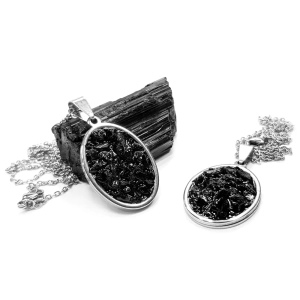 Naszyjnik czarny turmalin w żywicy srebrny owal stal chirurgiczna Sparkles black