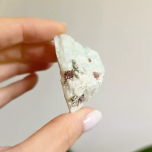 Amazonit z rubelitem i fuchsytem - bryłka surowa - 37 g