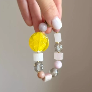 Bohemian bransoletka unikat kwarc różowy, agat żółty, rodonit, opal różowy, kamień słoneczny, hematyt, ceramika i szkło weneckie