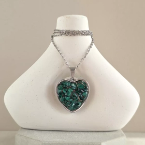 Naszyjnik malachit w żywicy serce stal chirurgiczna Sparkles malachite 