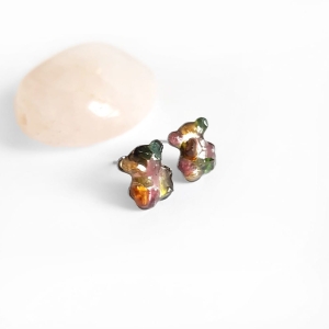 Kolczyki sztyfty misie turmalin w żywicy stal chirurgiczna Sparkles tourmaline
